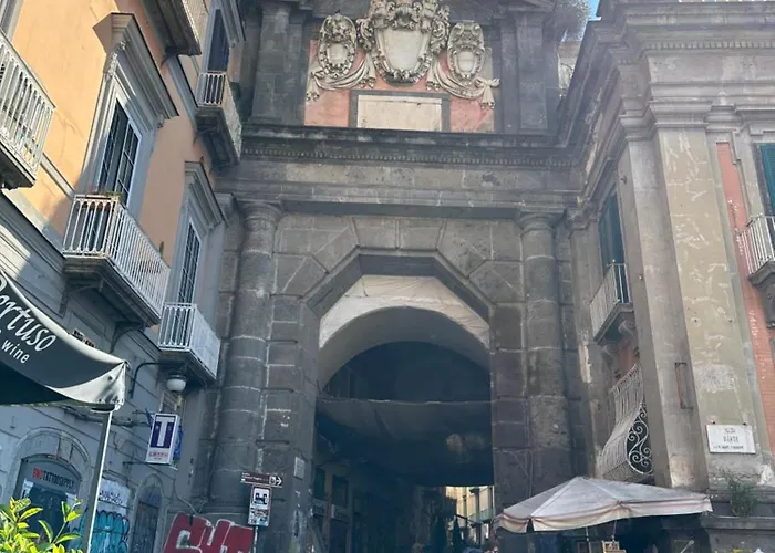Monaciello All'alba 招待所 那不勒斯
